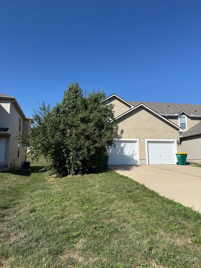 property at 4320 N 106th Terrace
