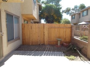 6465 Big Pine Way in Las Vegas, NV - Building Photo - Building Photo