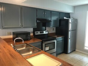 3877 Glencoe Dr in Memphis, TN - Building Photo - Building Photo