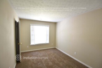 1810 Fairpointe Trce in Stone Mountain, GA - Foto de edificio - Building Photo