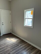 1625 E St NE, Unit 4 in Washington, DC - Building Photo - Building Photo