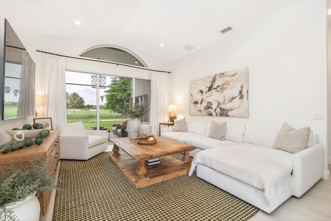 1839 S Club Dr in Wellington, FL - Building Photo - Building Photo