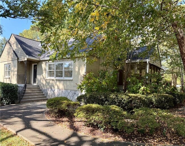 property at 510 Montgomery Ferry Dr NE