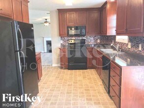 260 Village Broad St in Dacula, GA - Foto de edificio - Building Photo