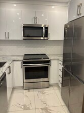 4820 De La Côte-Sainte-Catherine Ch in Montréal, QC - Building Photo - Building Photo