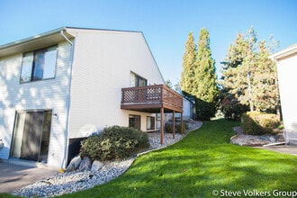 4548 Whisperwood Ct SE in Kentwood, MI - Building Photo - Building Photo