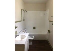 671 Olive unit Rd in Pensacola, FL - Building Photo