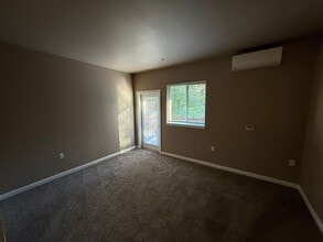 4255 Hawthorne Ave NE in Salem, OR - Building Photo - Building Photo