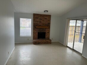 6303 Waddesdon Wood, Unit 2102 in San Antonio, TX - Building Photo - Building Photo