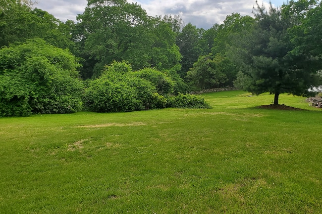 148 Old Mill Rd in Greenwich, CT - Building Photo - Building Photo