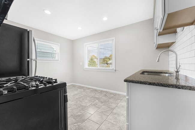 6463 Weddel St in Taylor, MI - Building Photo - Building Photo