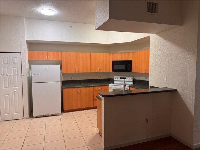 property at 2851 Riverside Dr