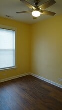 5622 N Mango Ave in Chicago, IL - Building Photo - Building Photo
