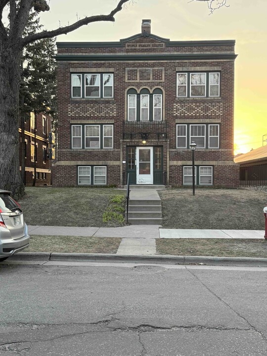 4410 Beard Ave S, Unit Apartment 1 in Minneapolis, MN - Building Photo