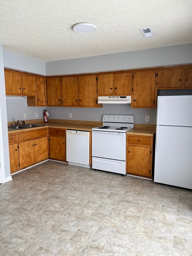 15 Ferguson Dr in Lynchburg, VA - Foto de edificio - Building Photo