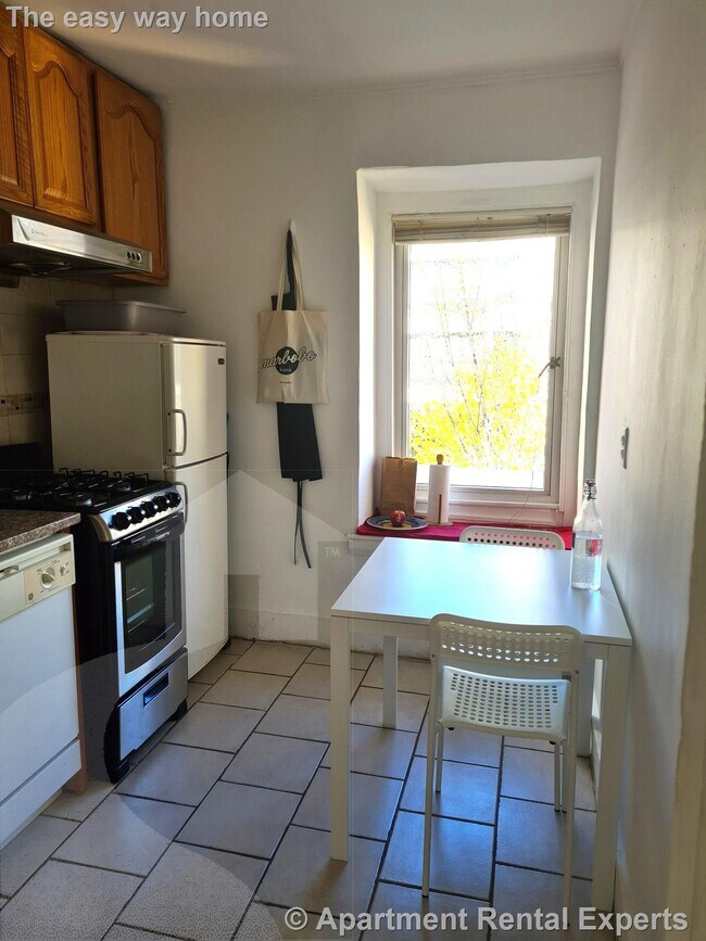 89-91 Hancock St Unit #11 in Cambridge, MA - Foto de edificio - Building Photo