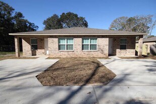 3417 W Fisher St in Pensacola, FL - Building Photo