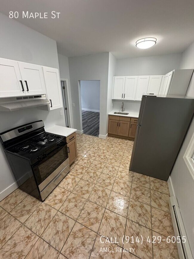 80 Maple St in Yonkers, NY - Building Photo - Building Photo