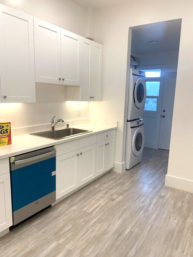 668 Capp St in San Francisco, CA - Building Photo - Building Photo