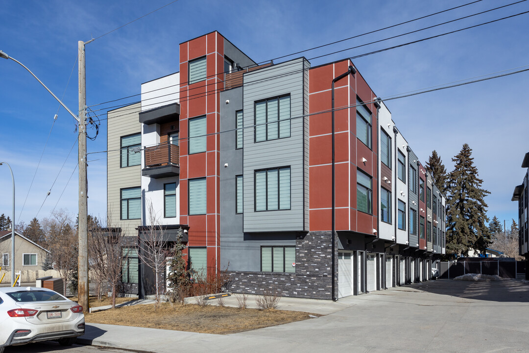 The Jade in Calgary, AB - Building Photo