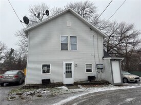 4444 Main St in Gasport, NY - Building Photo