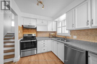 2518 Harman Ct in Mississauga, ON - Building Photo - Building Photo