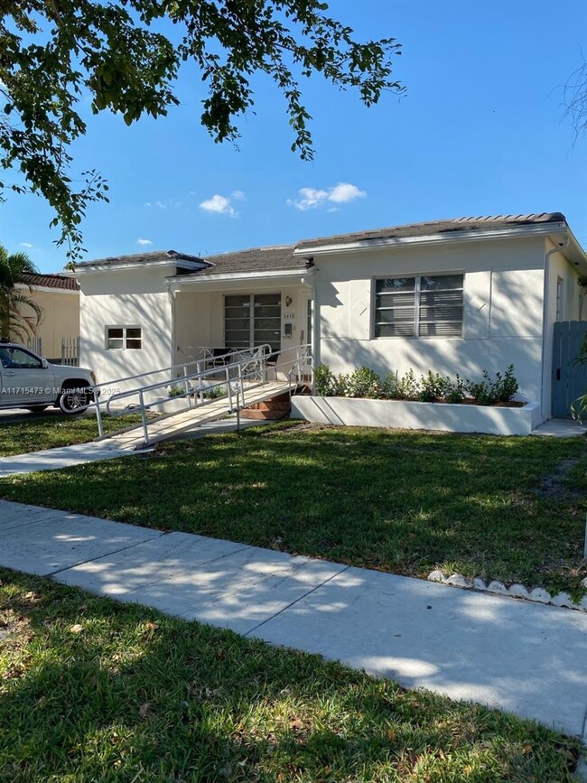 1415 SW 17th Terrace in Miami, FL - Building Photo - Building Photo