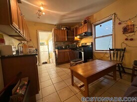 40 Plymouth St in Cambridge, MA - Building Photo