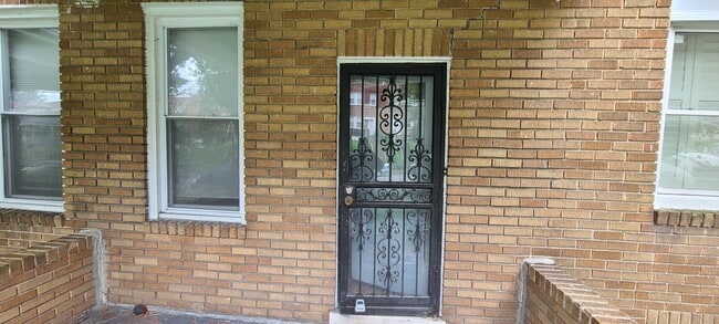 2433 Shirley Ave in Baltimore, MD - Building Photo - Building Photo