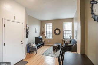 1517 E Moyamensing Ave, Unit 1 in Philadelphia, PA - Building Photo - Building Photo