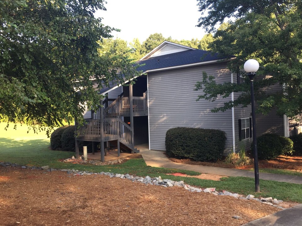 116 Windtree Ct-Unit -116A-Hidden Creek in Greenwood, SC - Building Photo