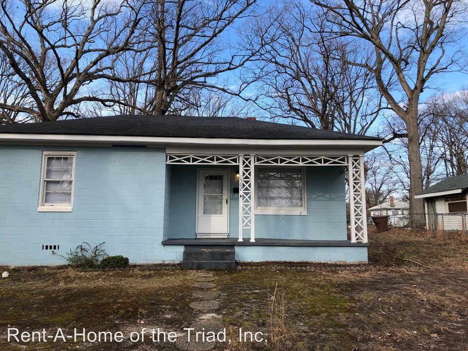 1502 Marion St in Greensboro, NC - Building Photo