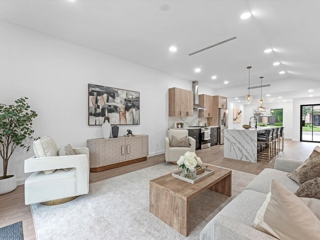 1826 Woodcrest Dr in Houston, TX - Foto de edificio - Building Photo