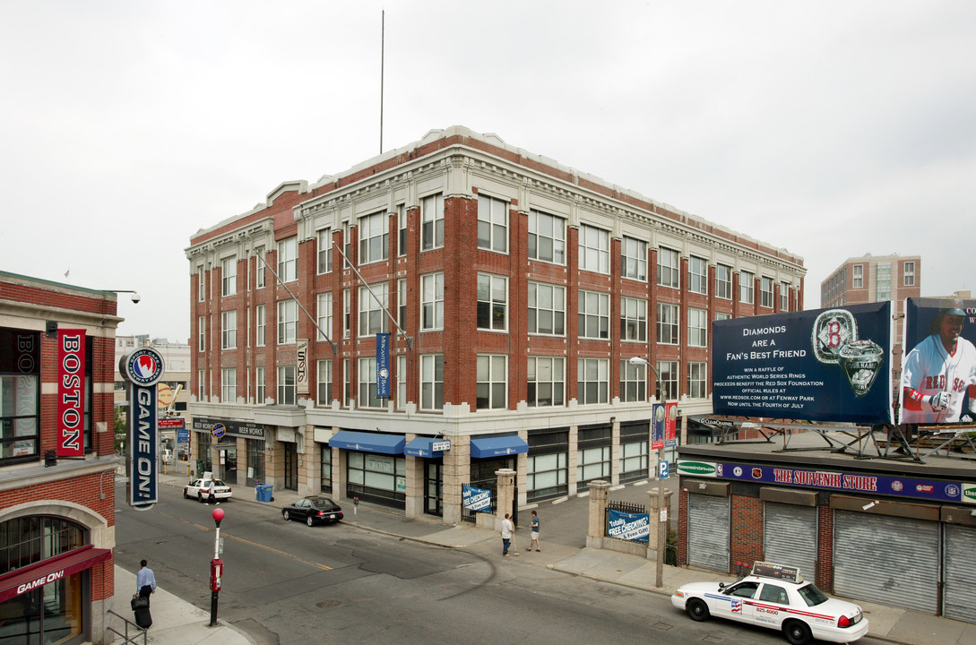 Demeter Lofts at the Park in Boston, MA - Foto de edificio