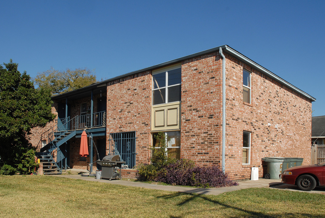 830 7th St in Beaumont, TX - Building Photo