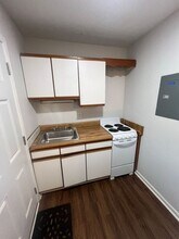 4698 Cook Dr in Sugar Hill, GA - Foto de edificio - Building Photo