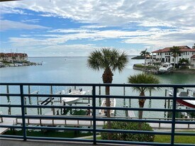 363 Pinellas Bayway S in Tierra Verde, FL - Building Photo