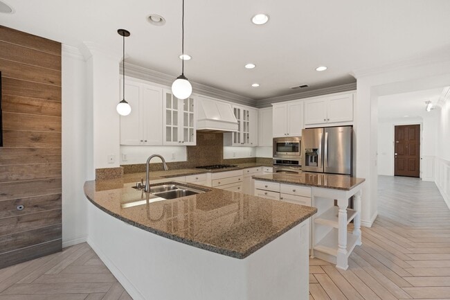 2705 Plumeria Dr in Carlsbad, CA - Building Photo - Building Photo