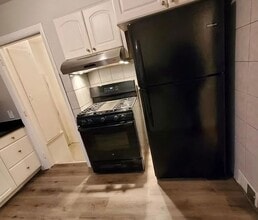 23851 Scotia Rd in Oak Park, MI - Building Photo - Building Photo