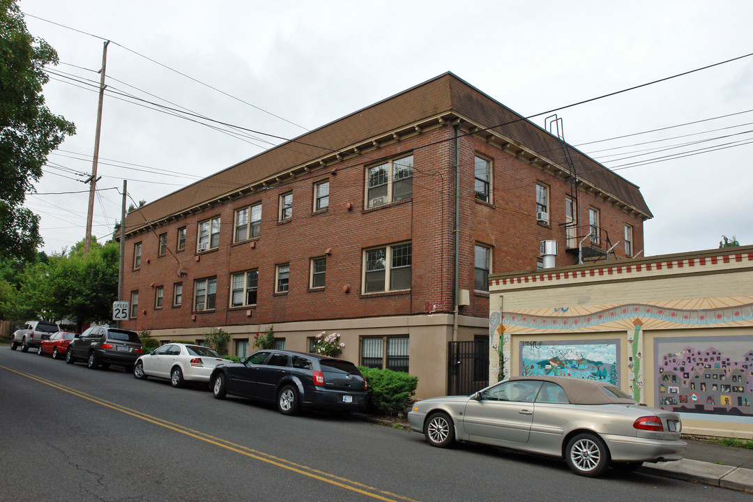 2949 SE Yamhill St in Portland, OR - Foto de edificio