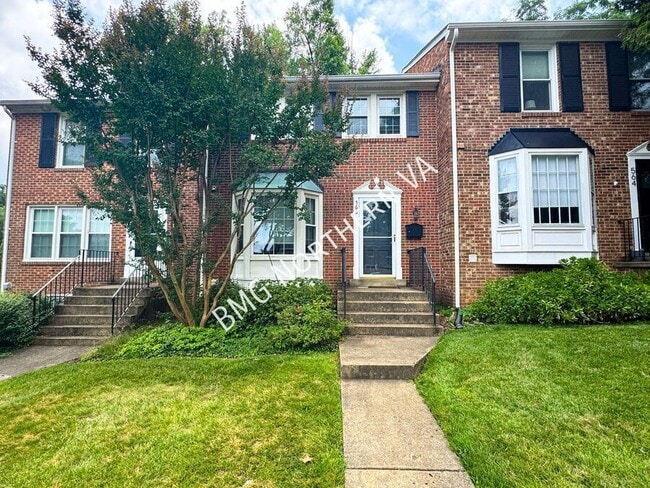 property at 566 Windover Ave NW