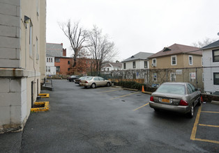 Kings Court Apartments in Mount Vernon, NY - Building Photo - Building Photo