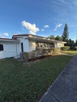 3924 Hayes St in Hollywood, FL - Building Photo