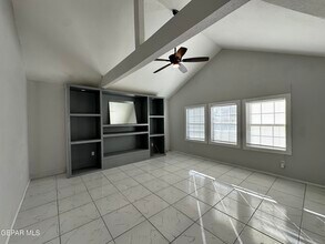 10960 Joe Dimaggio Cir in El Paso, TX - Building Photo - Building Photo