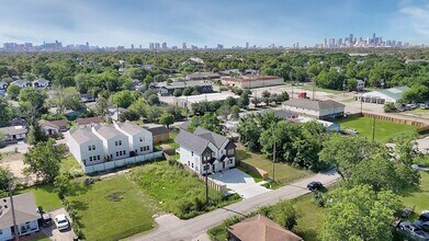 6726 Dumble St in Houston, TX - Building Photo - Building Photo