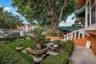 1033 NW 6th St in Miami, FL - Building Photo - Building Photo