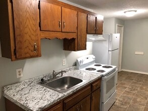 818 Columbia Ave in Leavenworth, KS - Building Photo - Building Photo