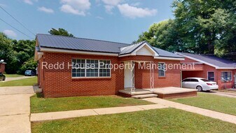 618 N Rawls St in Enterprise, AL - Building Photo