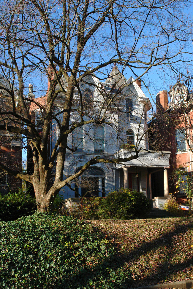 920 Cherokee Rd in Louisville, KY - Building Photo - Building Photo