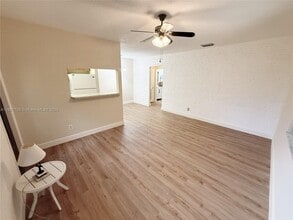 216 SW 10th St in Hallandale Beach, FL - Building Photo - Building Photo